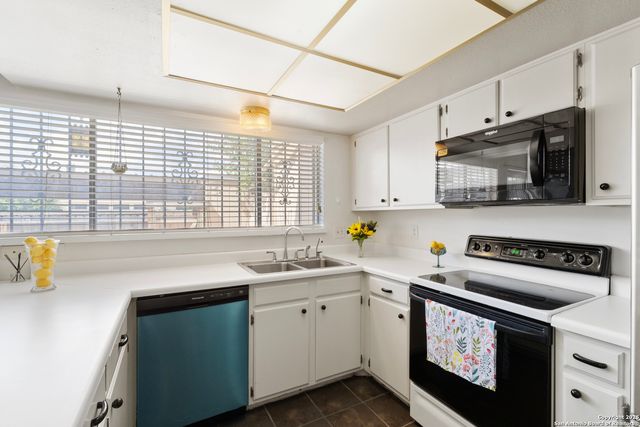 6746 CROWN RIDGE, San Antonio, TX 78239