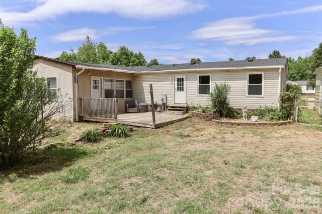 121 Fair Wind Lane, Statesville, NC 28677