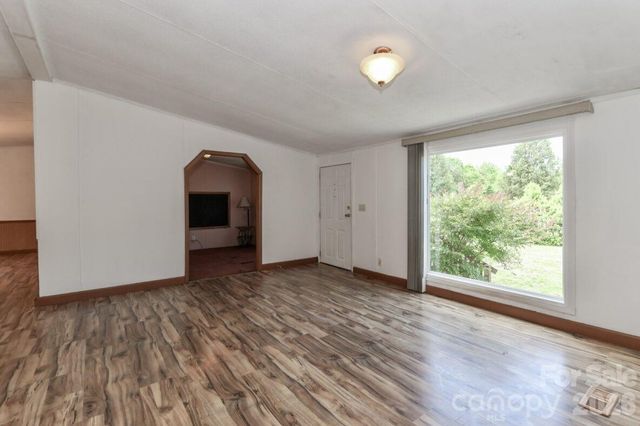 121 Fair Wind Lane, Statesville, NC 28677