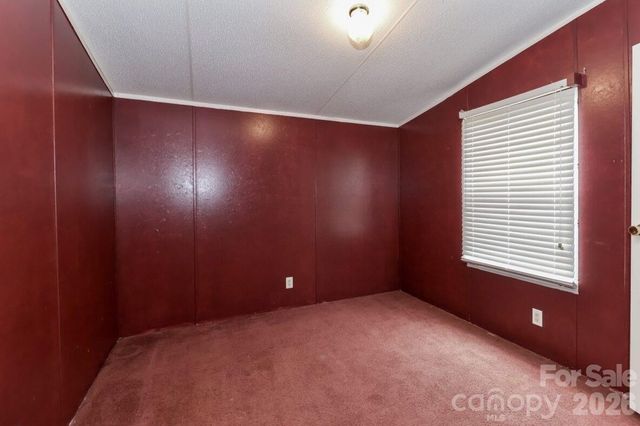 121 Fair Wind Lane, Statesville, NC 28677