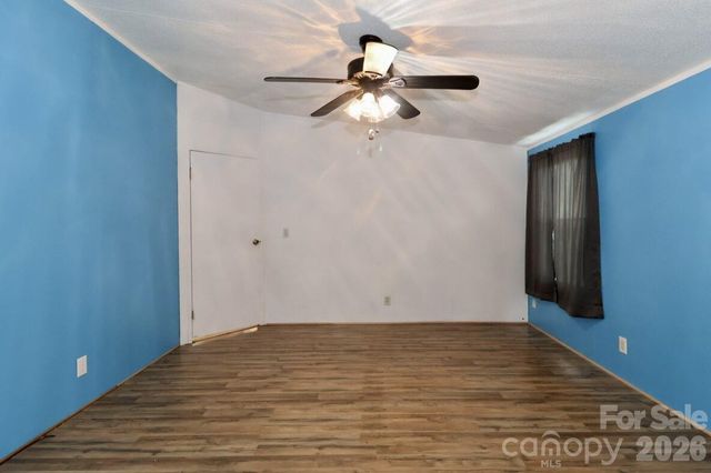 121 Fair Wind Lane, Statesville, NC 28677