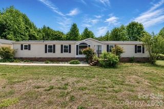 121 Fair Wind Lane, Statesville, NC 28677