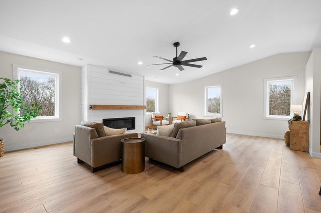 1810 Mayowood Road SW, Rochester, MN 55902