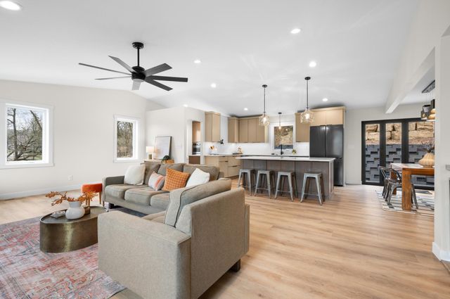 1810 Mayowood Road SW, Rochester, MN 55902