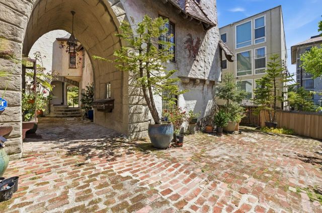 1841 Spruce Street 1, Berkeley, CA 94709