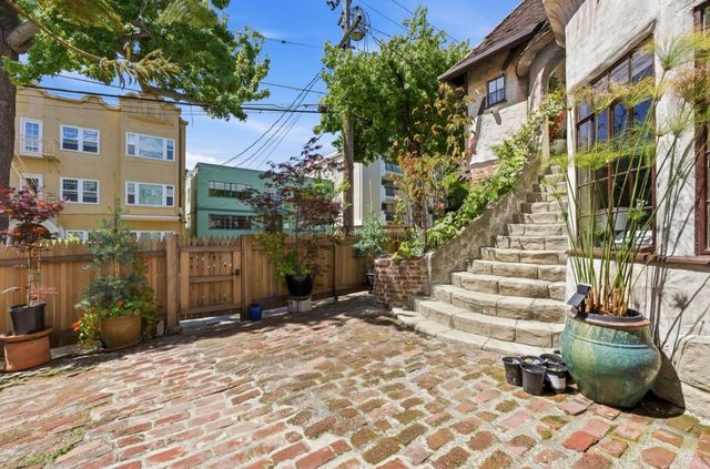 1841 Spruce Street 1, Berkeley, CA 94709