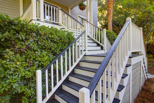 1505 Headquarters Plantation Drive, Johns Island, SC 29455