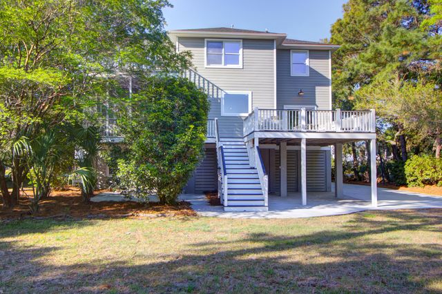 1505 Headquarters Plantation Drive, Johns Island, SC 29455