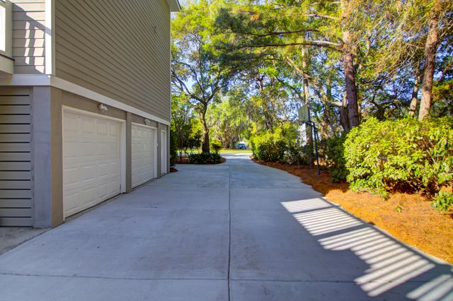 1505 Headquarters Plantation Drive, Johns Island, SC 29455