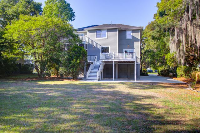 1505 Headquarters Plantation Drive, Johns Island, SC 29455