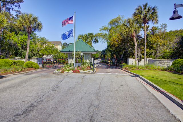 1505 Headquarters Plantation Drive, Johns Island, SC 29455