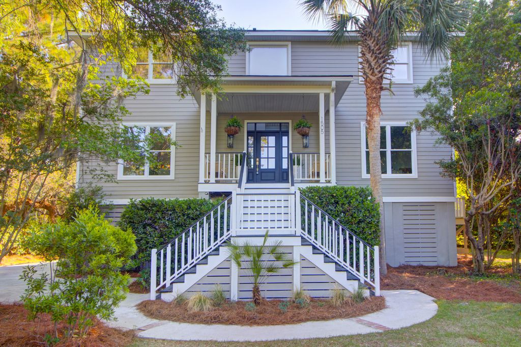 1505 Headquarters Plantation Drive, Johns Island, SC 29455