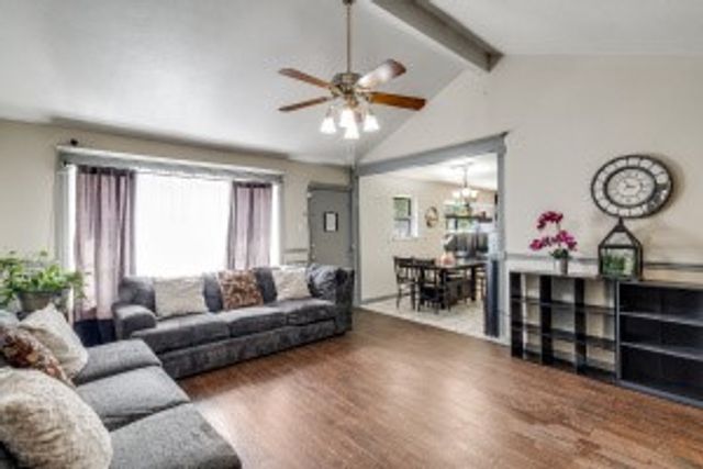 512 Sesame Drive, Mesquite, TX 75149