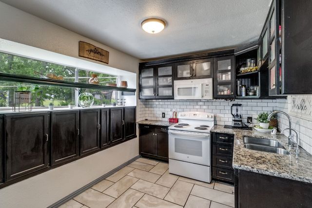 512 Sesame Drive, Mesquite, TX 75149