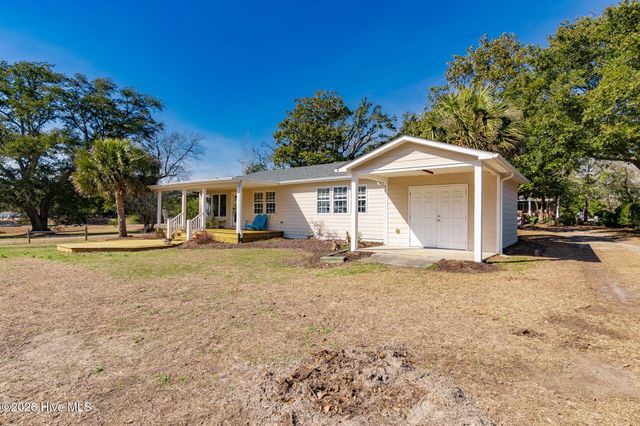 213 Sea Trace Lane, Newport, NC 28570