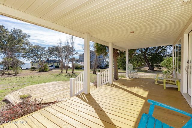 213 Sea Trace Lane, Newport, NC 28570