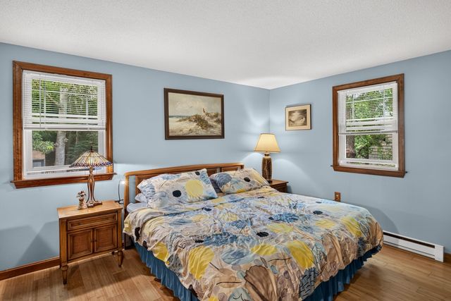 106 Tanglewood Dr, Falmouth, MA 02536