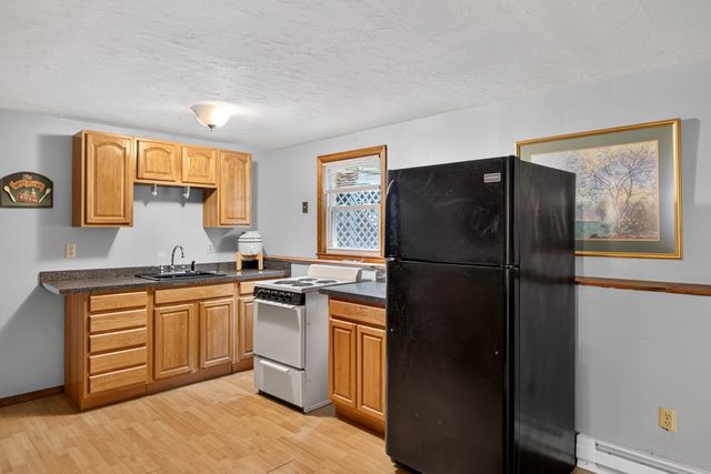 106 Tanglewood Dr, Falmouth, MA 02536
