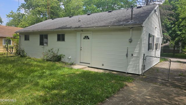 401 Dickens Drive, Toledo, OH 43607