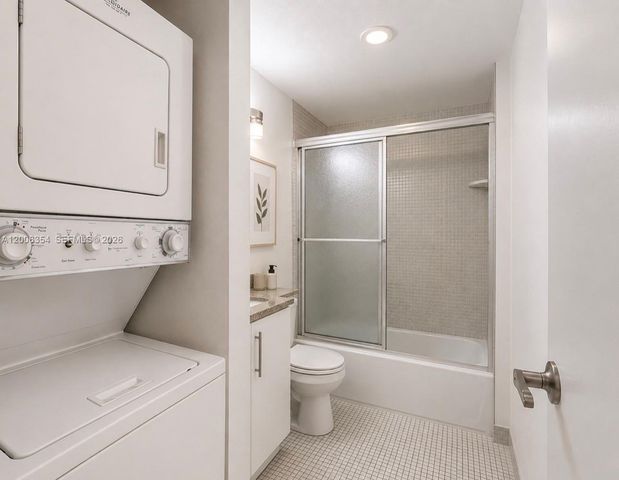 4174 Inverrary Drive 202, Lauderhill, FL 33319