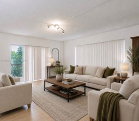 4174 Inverrary Drive 202, Lauderhill, FL 33319