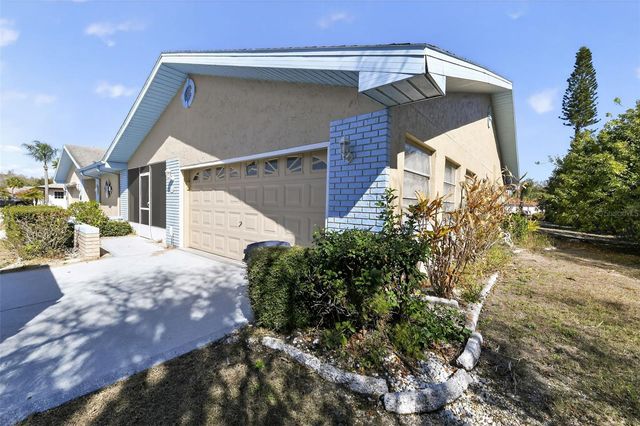 2121 MEADOWLARK LANE, Sun City Center, FL 33573