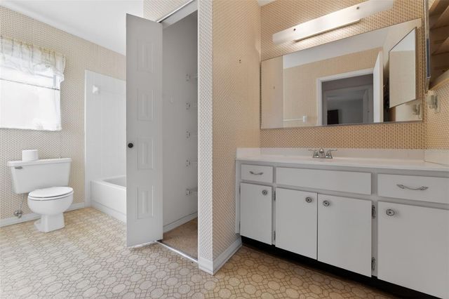 2121 MEADOWLARK LANE, Sun City Center, FL 33573