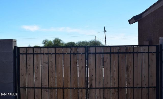 3722 E HAFLINGER Road, San Tan Valley, AZ 85140