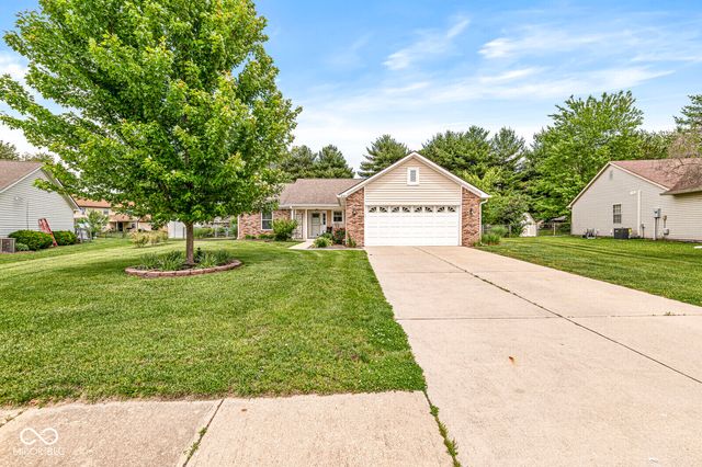 330 Southway Court, Bargersville, IN 46106