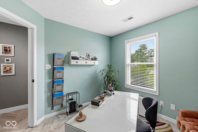 330 Southway Court, Bargersville, IN 46106