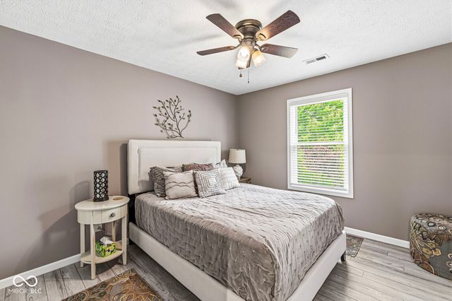 330 Southway Court, Bargersville, IN 46106