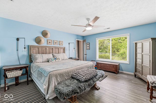 330 Southway Court, Bargersville, IN 46106