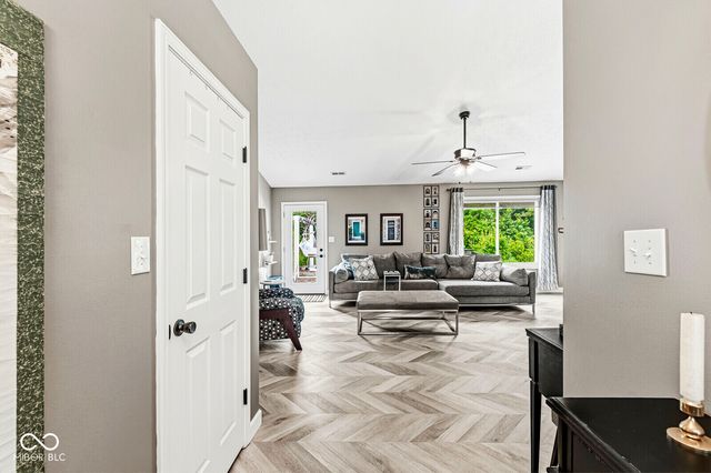 330 Southway Court, Bargersville, IN 46106