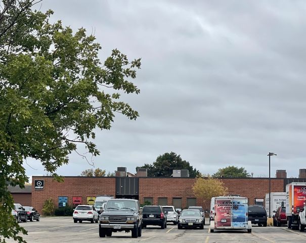 640 Anthony Trail, Northbrook, IL 60062