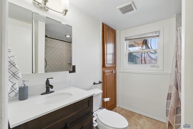 1007 PARK HILL DR, Rapid City, SD 57701