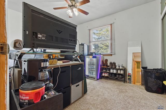 1007 PARK HILL DR, Rapid City, SD 57701