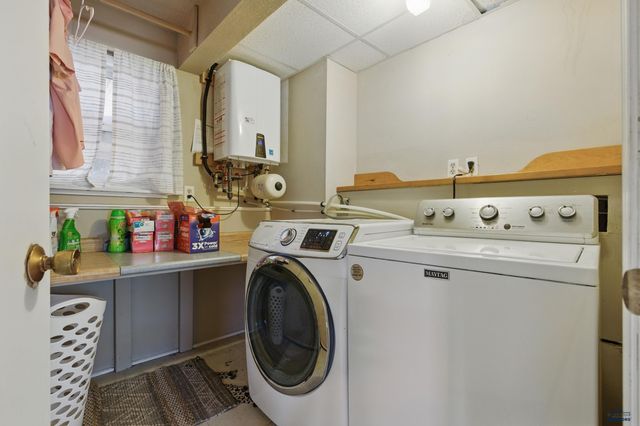 1007 PARK HILL DR, Rapid City, SD 57701