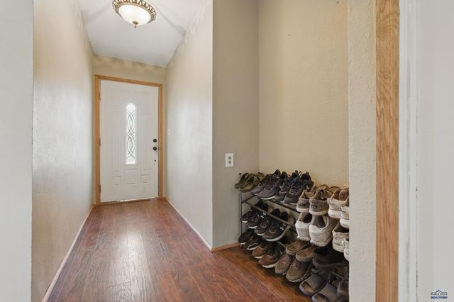 1007 PARK HILL DR, Rapid City, SD 57701