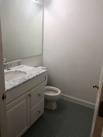 15 N Beacon 204, Boston, MA 02134
