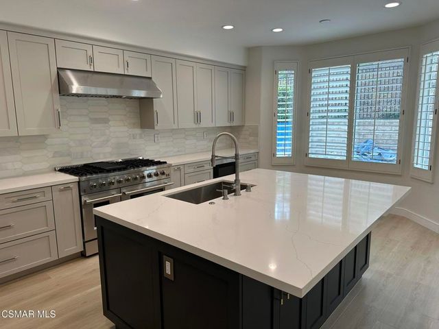 3045 Blazing Star Drive, Thousand Oaks, CA 91362