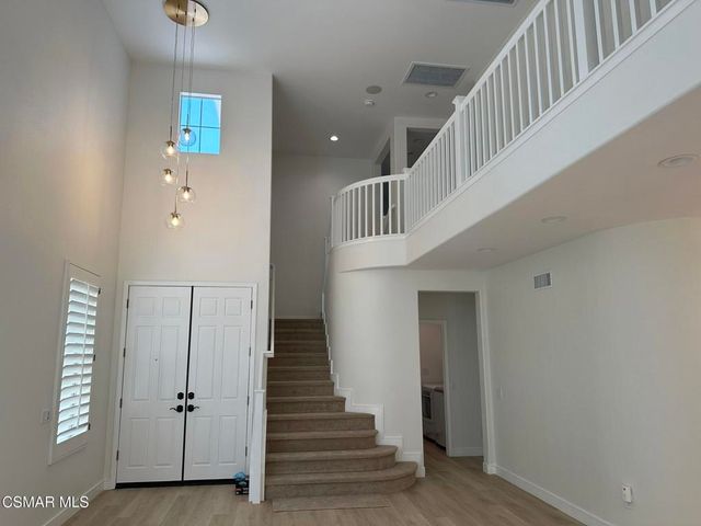 3045 Blazing Star Drive, Thousand Oaks, CA 91362