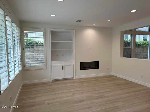 3045 Blazing Star Drive, Thousand Oaks, CA 91362