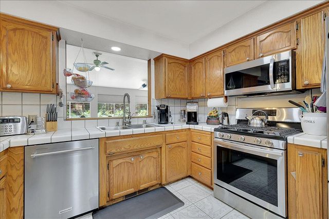 6471 Mica Ct, Pollock Pines, CA 95726