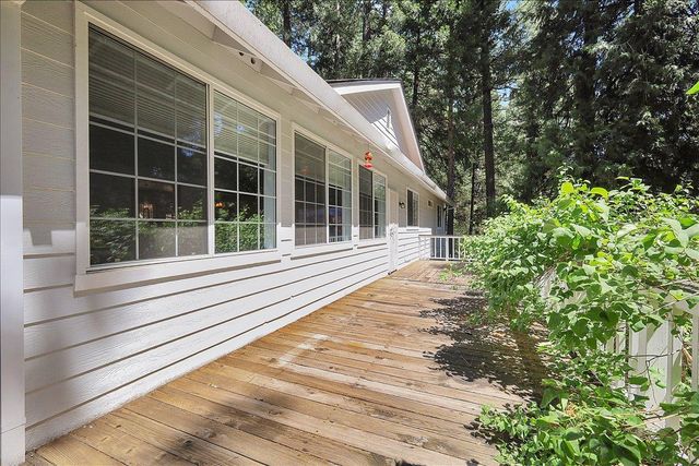6471 Mica Ct, Pollock Pines, CA 95726