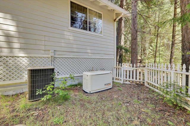 6471 Mica Ct, Pollock Pines, CA 95726