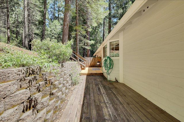 6471 Mica Ct, Pollock Pines, CA 95726
