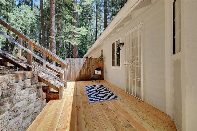 6471 Mica Ct, Pollock Pines, CA 95726