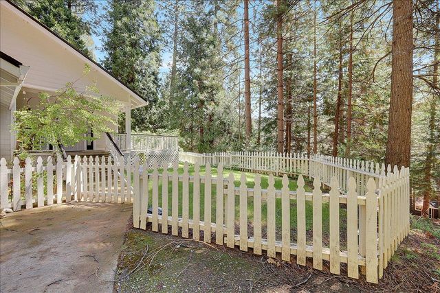 6471 Mica Ct, Pollock Pines, CA 95726