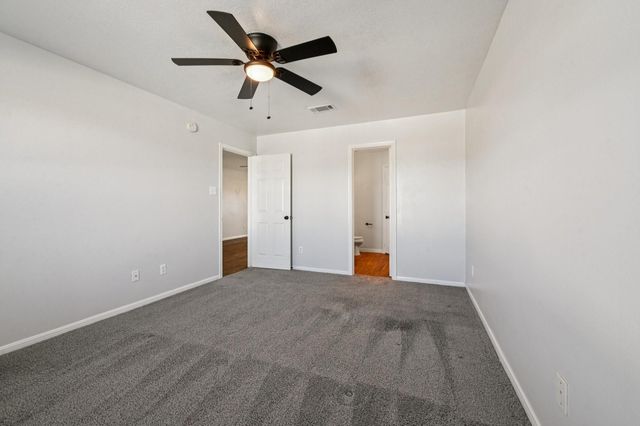 5049 Hauna Lane, Dickinson, TX 77539