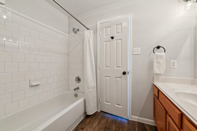 5049 Hauna Lane, Dickinson, TX 77539